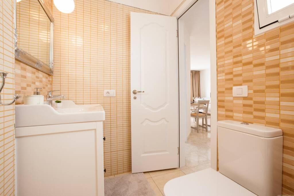 Apartment Laura Playa La Arena Puerto de Santiago  Εξωτερικό φωτογραφία